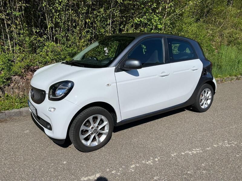 Weiß Gebraucht 2018 Smart ForFour Kleinwagen | 8.000 € (Fairer Preis) - Bild 1/4