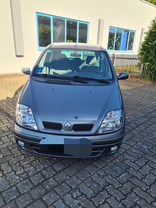 Gold Gebraucht 2003 Renault Scénic Van / Kleinbus | 1.350 € (Etwas zu teuer) - Bild 1/4