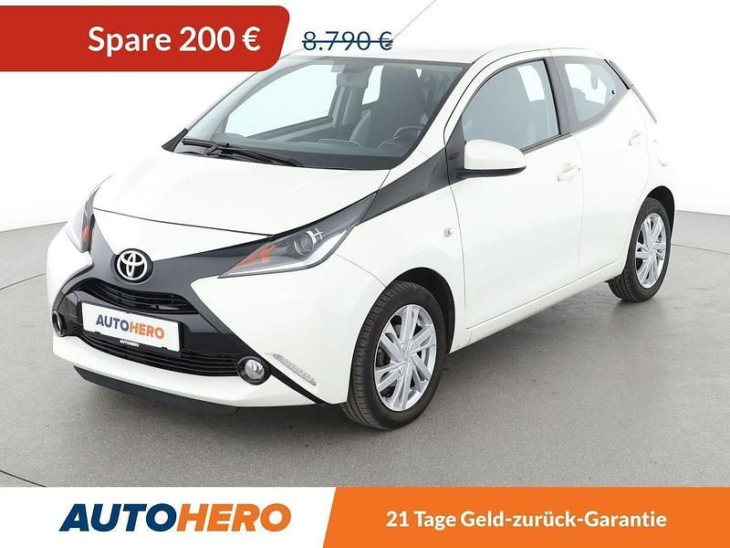 Weiß Gebraucht 2016 Toyota Aygo X-play Kleinwagen | 8.250 € (Fairer Preis) - Bild 1/3