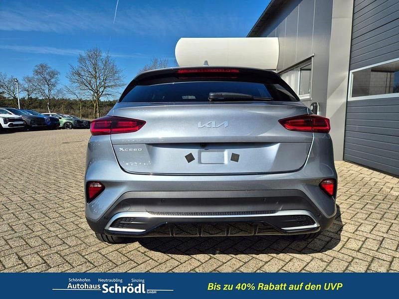 Neu Kia XCeed 150 PS (110 kW) 2026 Lunarsilber metallic SUV