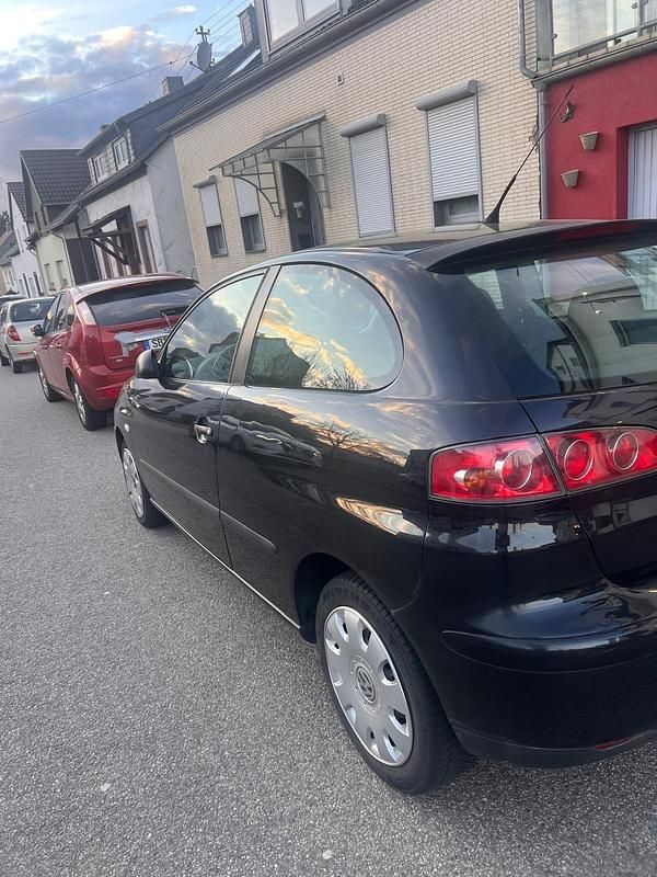 Gebraucht Seat Ibiza 75 PS (55 kW) 2002 Schwarz Kleinwagen