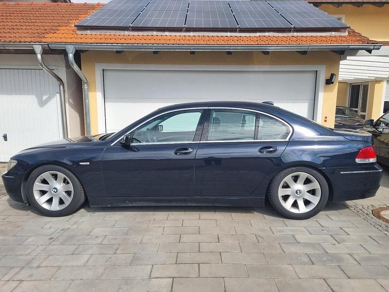 Gebraucht BMW 740 306 PS (225 kW) 2006 Blau Limousine