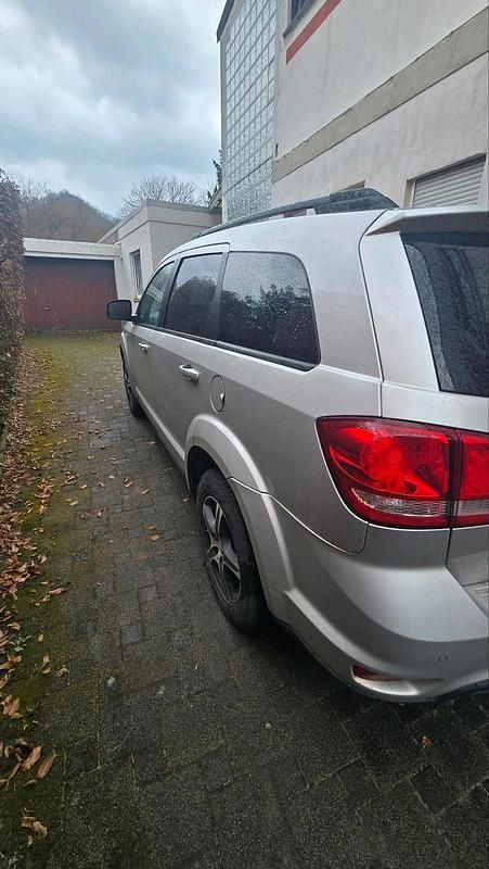 Gebraucht Fiat Freemont 140 PS (102 kW) 2011 Silber SUV