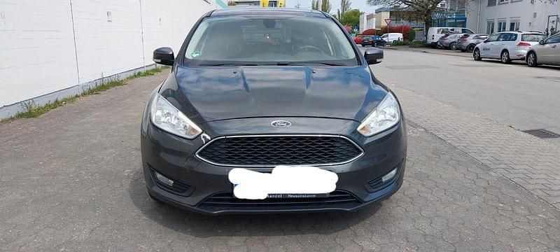 Gebraucht Ford Focus Business Edition 150 PS (110 kW) 2015 Grau Kombi