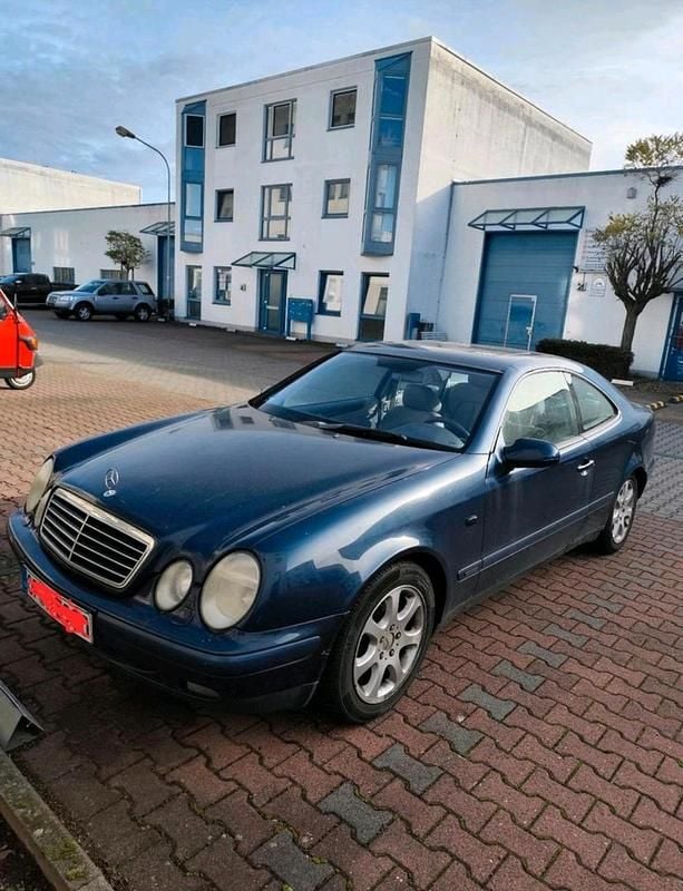 Gebraucht Mercedes CLK320 218 PS (160 kW) 1998 Blau Coupé