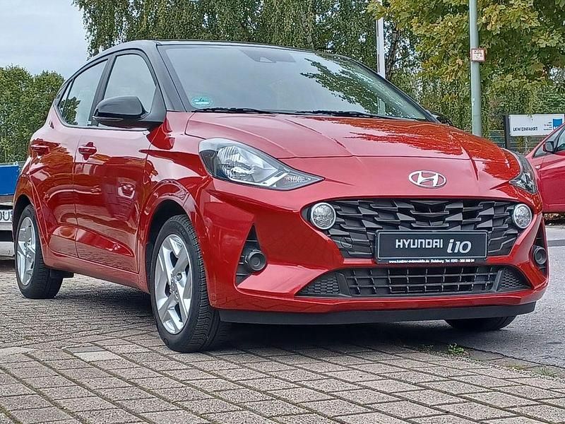 Rot Gebraucht 2021 Hyundai i10 Kleinwagen | 13.390 € (Etwas zu teuer) - Bild 1/4