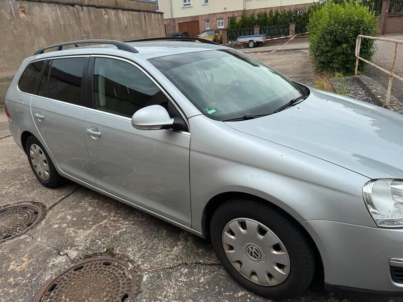 Silber Gebraucht 2009 VW Golf VI Comfortline Kombi | 3.499 € - Bild 1/4