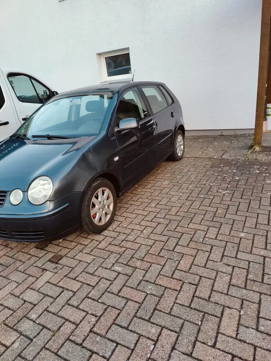Gebraucht VW Polo 75 PS (55 kW) 2005 Blau Limousine