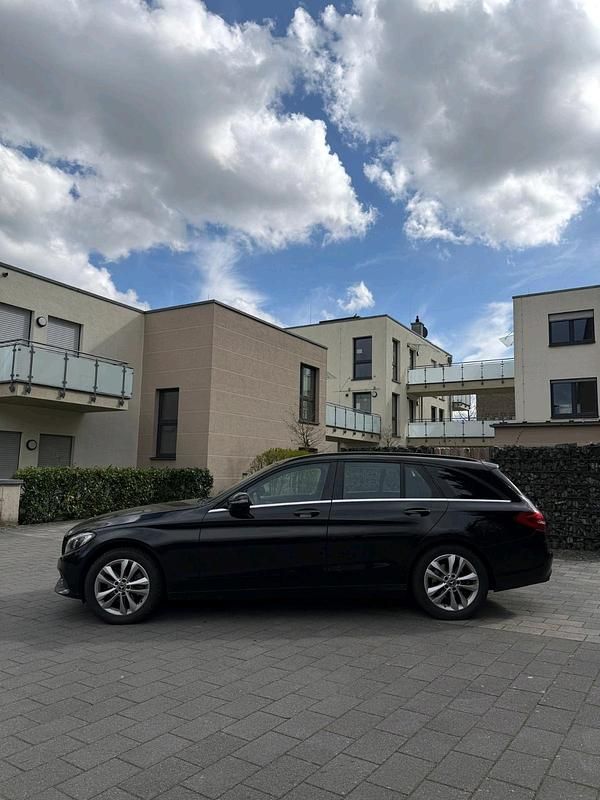 Gebraucht Mercedes C220 170 PS (125 kW) 2017 Schwarz Kombi