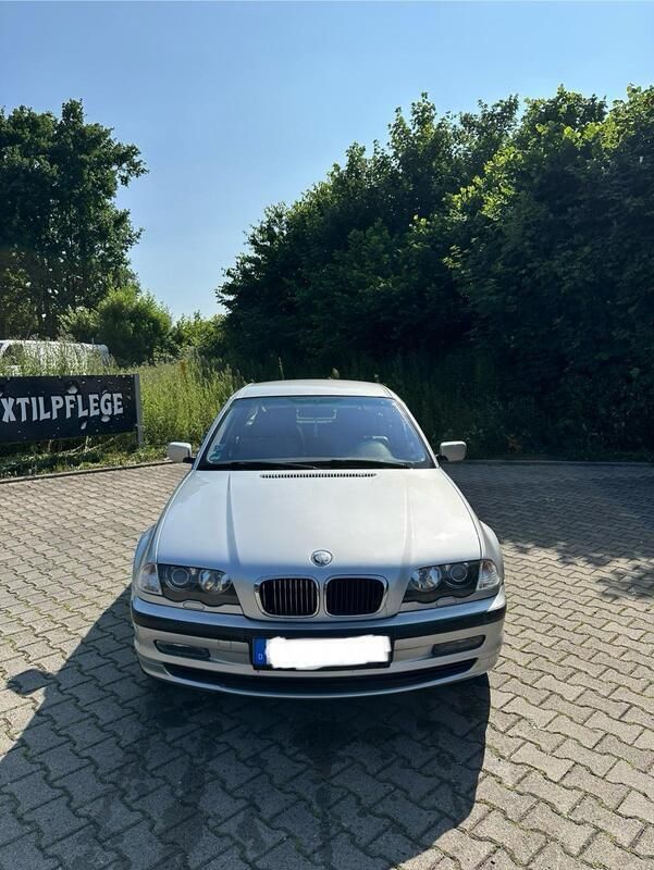 Silber Gebraucht 1999 BMW 320 Limousine | 2.500 € (Superpreis) - Bild 1/4