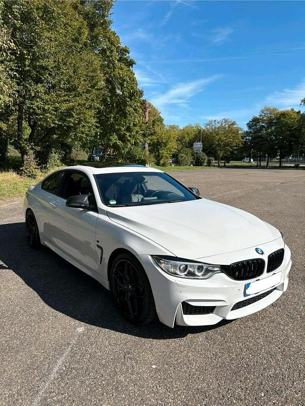 Weiß Gebraucht 2013 BMW 435 M Performance Coupé | 17.500 € - Bild 1/4