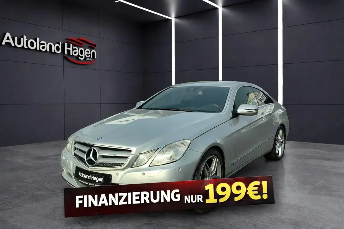 Usata Mercedes E350 272 CV (200 kW) 2009 Argento Coupé