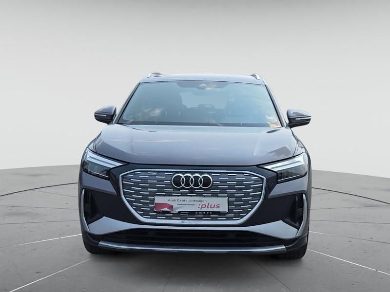 Taifungrau metallic Gebraucht 2022 Audi Q4 e-tron Comfort SUV | 31.980 € (Fairer Preis) - Bild 1/4