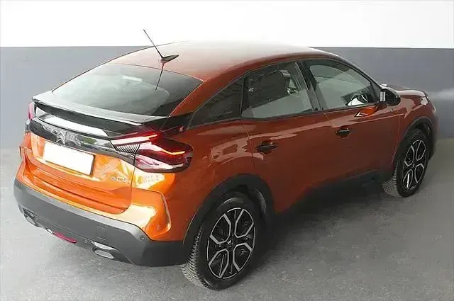 Gebraucht Citroën e-C4 Feel 100 kW (136 PS) 2022 Orange Limousine
