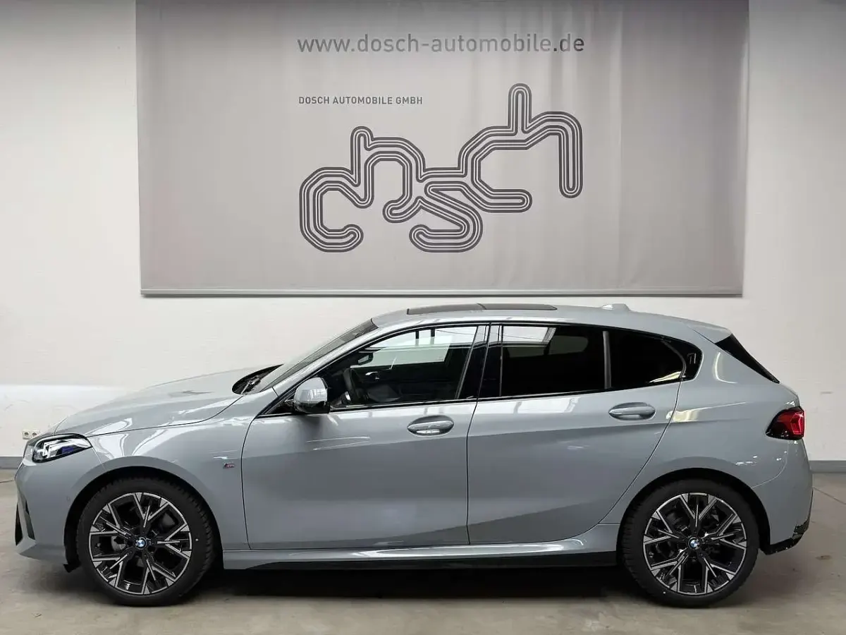 Gebraucht BMW 120 M Sport 163 PS (119 kW) 2025 Brooklyn grau Kleinwagen