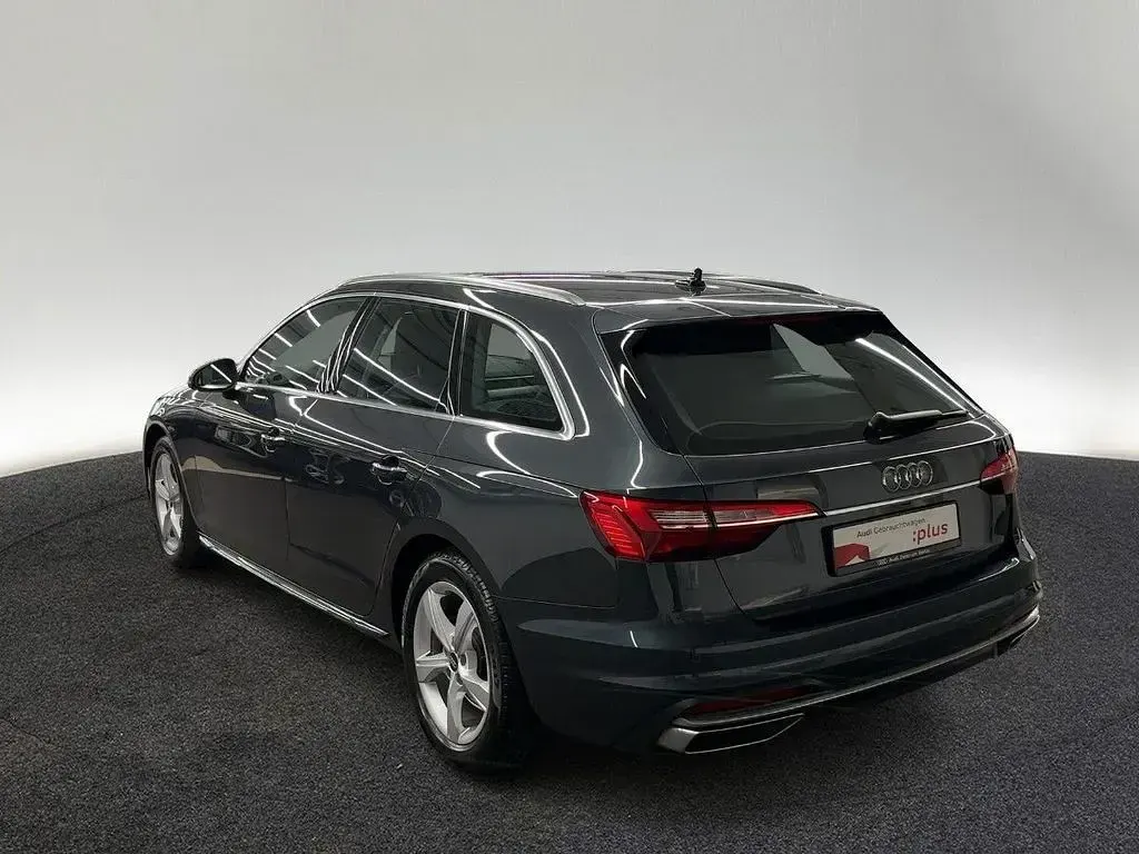 Gebraucht Audi A4 Advanced Plus 150 PS (110 kW) 2023 Manhattangrau metallic Kombi