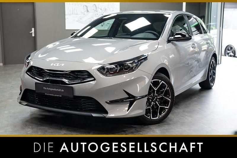 Grau Neu 2025 Kia Ceed Limousine | 24.990 € (Fairer Preis) - Bild 1/2