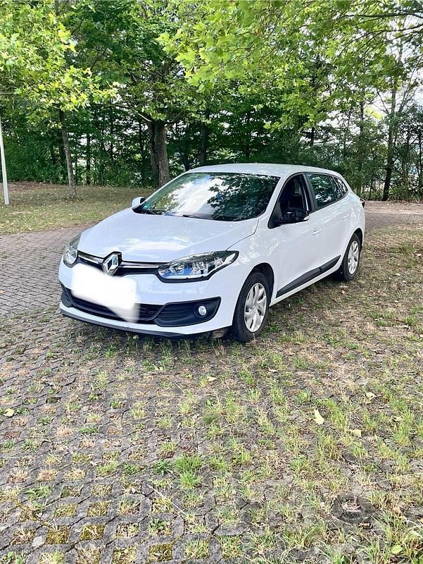 Weiß Gebraucht 2015 Renault Mégane GrandTour Kombi | 3.800 € (Superpreis) - Bild 1/4
