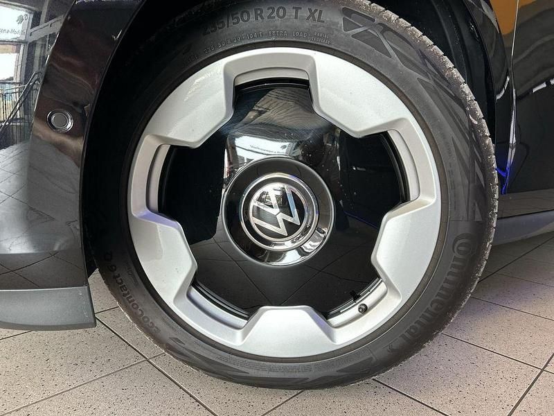Gebraucht VW ID. Buzz Pro 150 kW (204 PS) 2025 Deep black perleffekt Van / Kleinbus