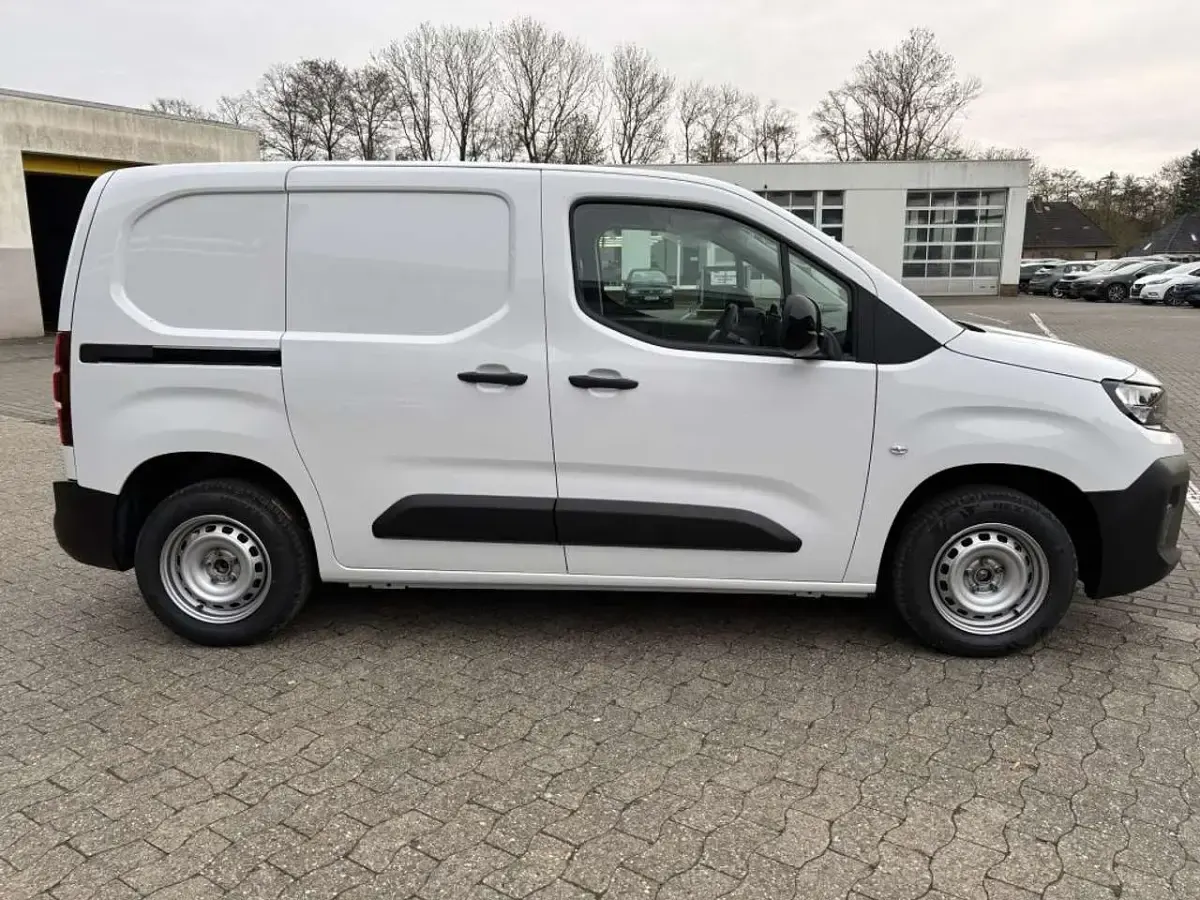 Ny Opel Combo Edition 102 HK (75 kW) 2025 Hvid MPV