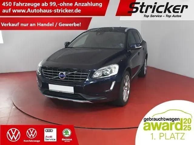 Blau (magic blue metallic) Gebraucht 2017 Volvo XC60 Summum SUV | 19.398 € - Bild 1/4
