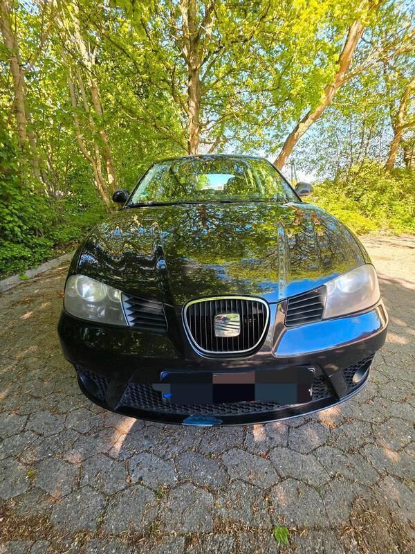 Schwarz Gebraucht 2007 Seat Ibiza Limousine | 2.000 € (Fairer Preis) - Bild 1/4