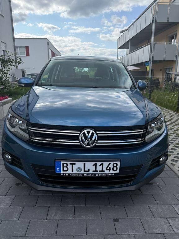 Blau Gebraucht 2014 VW Tiguan Trendline SUV | 12.499 € (Fairer Preis) - Bild 1/4