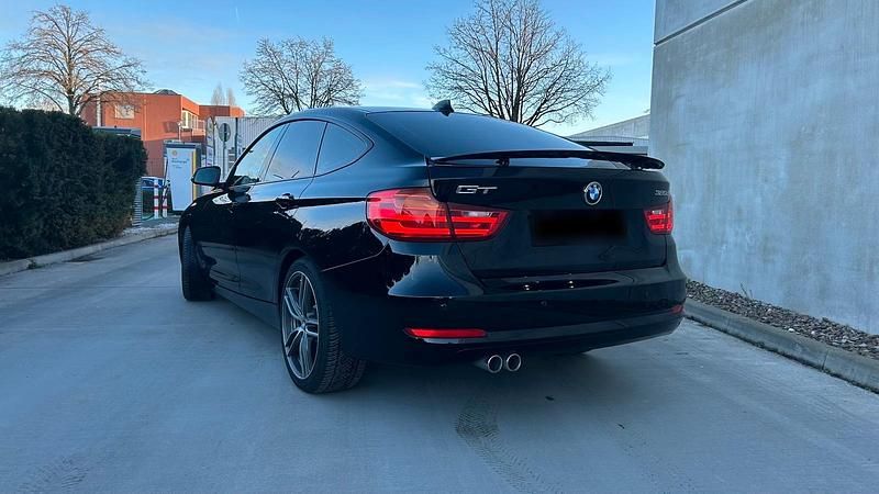 Gebraucht BMW 320 190 PS (139 kW) 2016 Schwarz Limousine