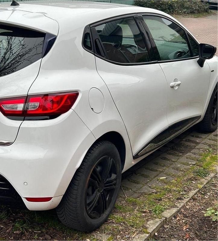 Gebraucht Renault Clio IV 76 PS (55 kW) 2019 Weiß Kleinwagen