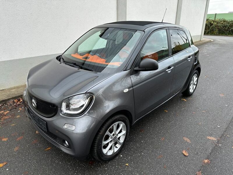 Grau Gebraucht 2017 Smart ForFour Basis Limousine | 9.350 € (Fairer Preis) - Bild 1/4