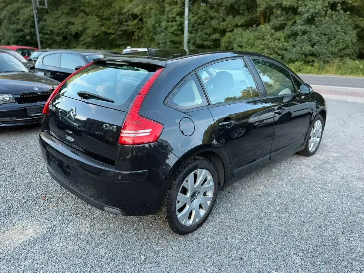 Gebraucht Citroën C4 VTR Sport 109 PS (80 kW) 2008 Farbe schwarz obsidien/metall Limousine