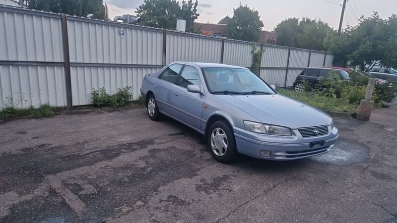 Gebraucht Toyota Camry 131 PS (96 kW) 2001 Limousine