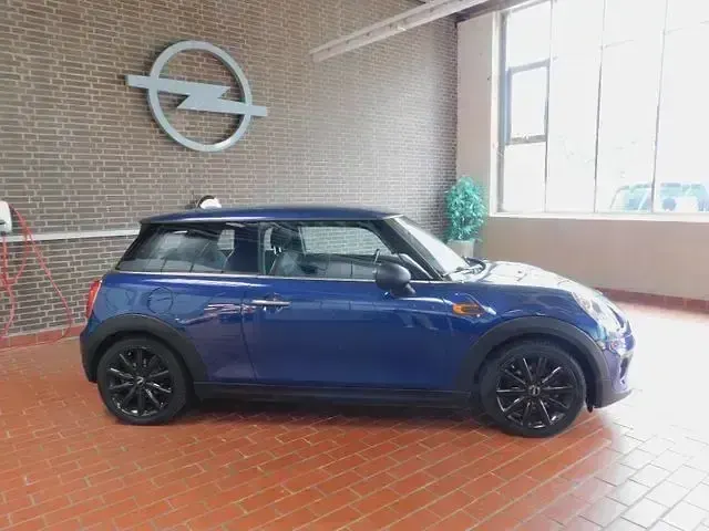 Occasion Mini ONE 102 PK (75 kW) 2017 Blauw Hatchback