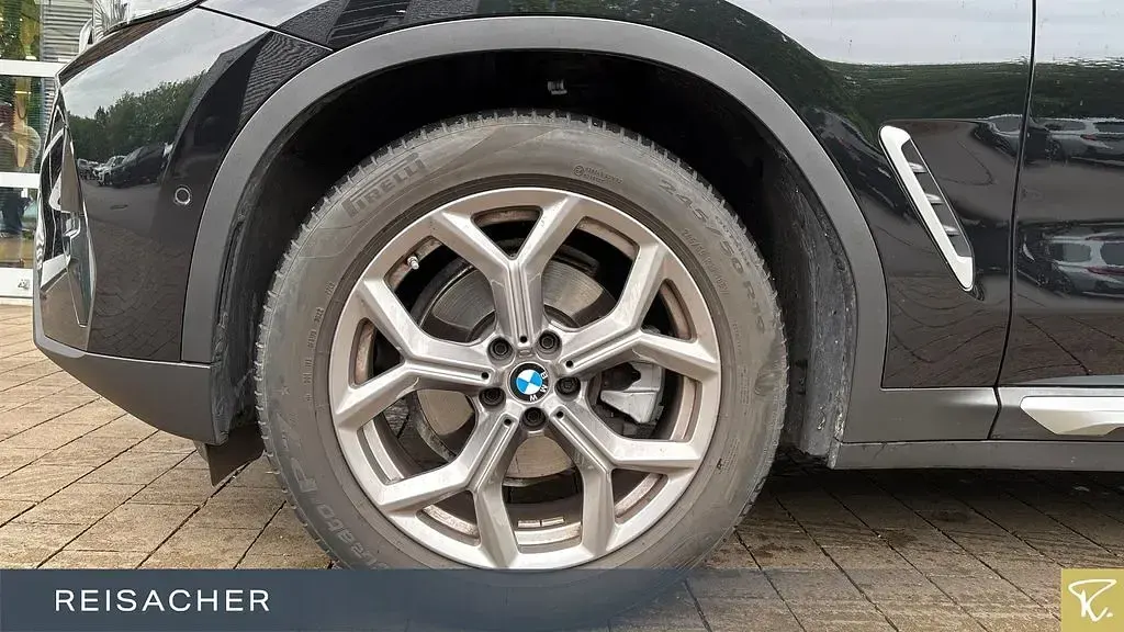 Gebraucht BMW X3 Efficient Dynamics 190 PS (139 kW) 2023 Saphirschwarz metallic SUV