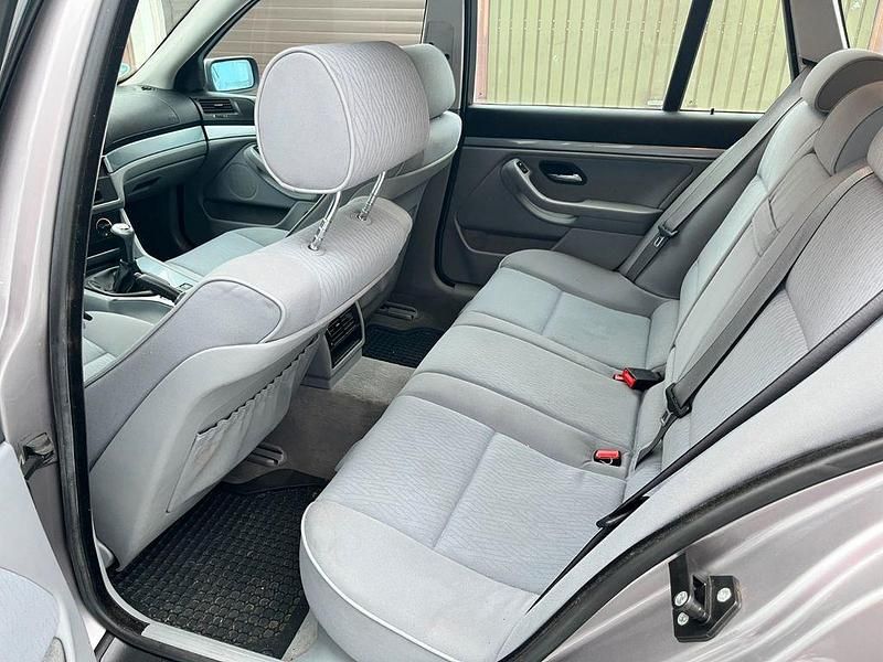 Gebraucht BMW 528 193 PS (141 kW) 1999 Silber Kombi