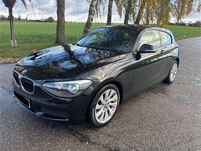 Schwarz Gebraucht 2014 BMW 116 Kleinwagen | 7.990 € (Fairer Preis) - Bild 1/4