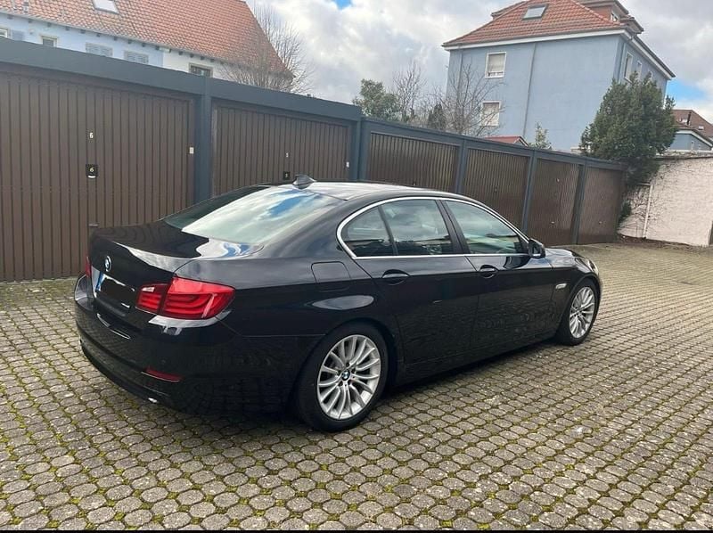 Usata BMW 525 218 CV (160 kW) 2012 Nero Berlina