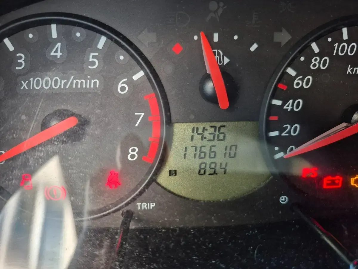Gebraucht Nissan Micra 65 PS (47 kW) 2009 Schwarz Kleinwagen