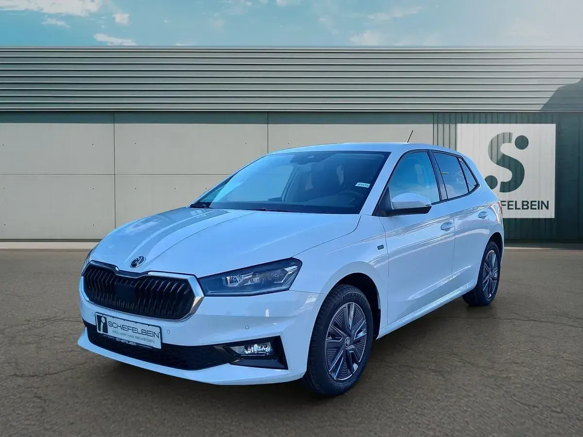 Neu Skoda Fabia Tour 116 PS (85 kW) 2026 Moonweiss metallic Kleinwagen