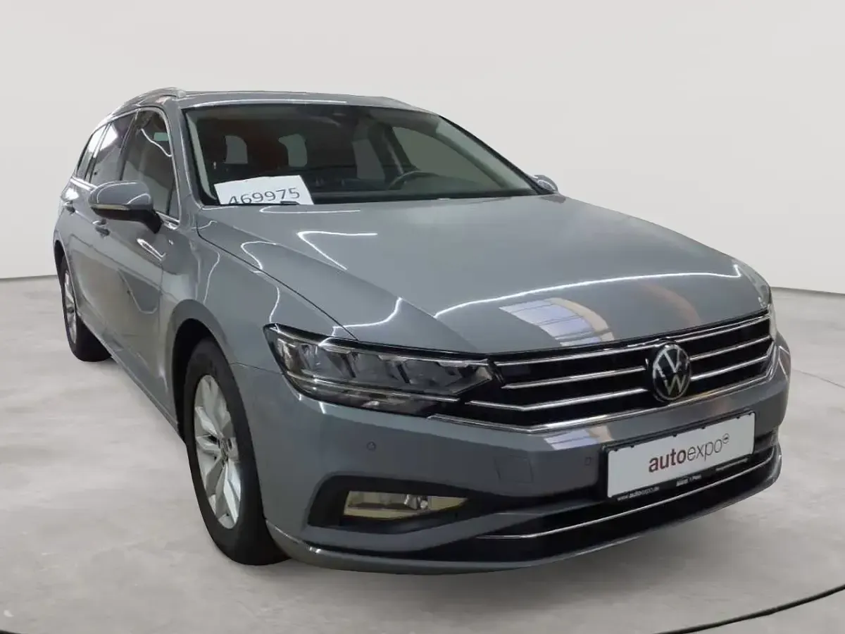 Gebraucht VW Passat Business 150 PS (110 kW) 2023 Kombi
