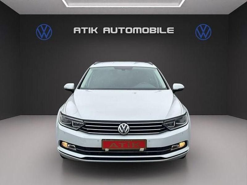Gebraucht VW Passat 150 PS (110 kW) 2018 Weiß Kombi