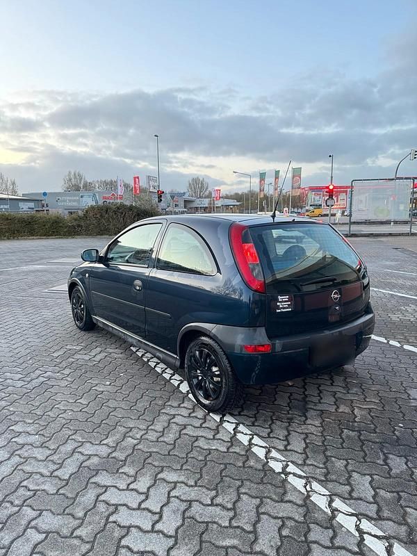 Gebraucht Opel Corsa 58 PS (42 kW) 2002 Schwarz Kleinwagen