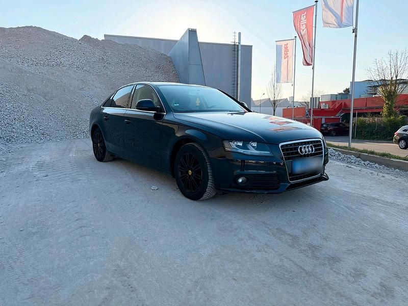 Gebraucht Audi A4 120 PS (88 kW) 2009 Blau Limousine