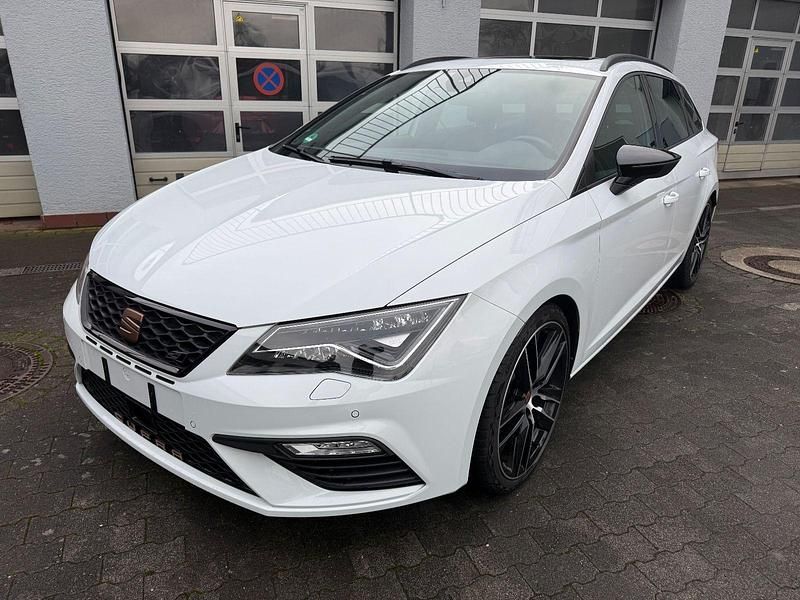 Weiß Gebraucht 2020 Cupra Leon Kombi | 24.700 € (Guter Preis) - Bild 1/4