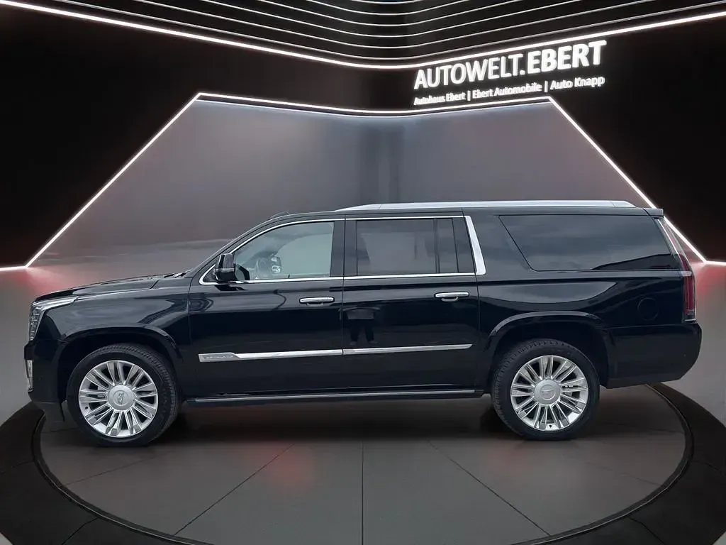 Gebraucht Cadillac Escalade 426 PS (313 kW) 2019 Schwarz/black SUV