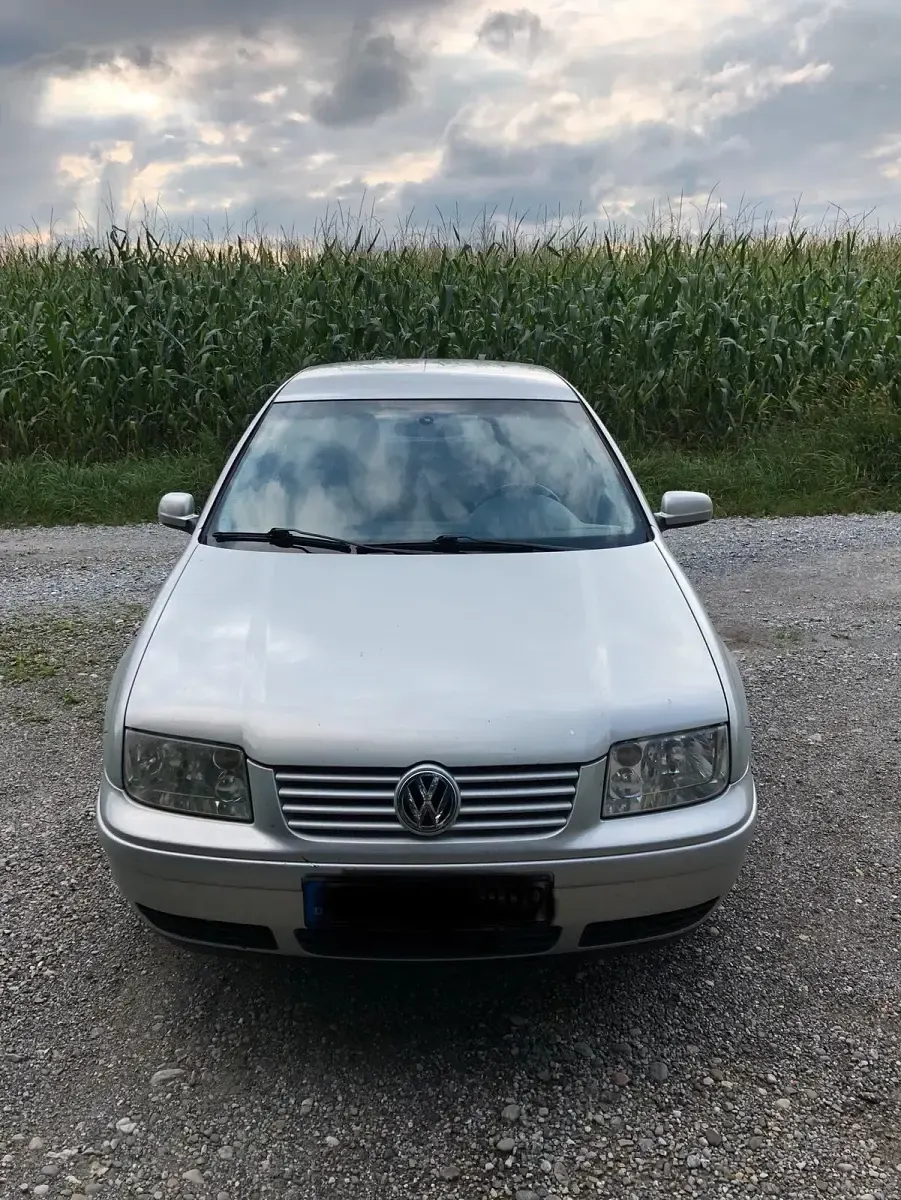 Gebraucht VW Bora 101 PS (74 kW) 1999 Silber Limousine