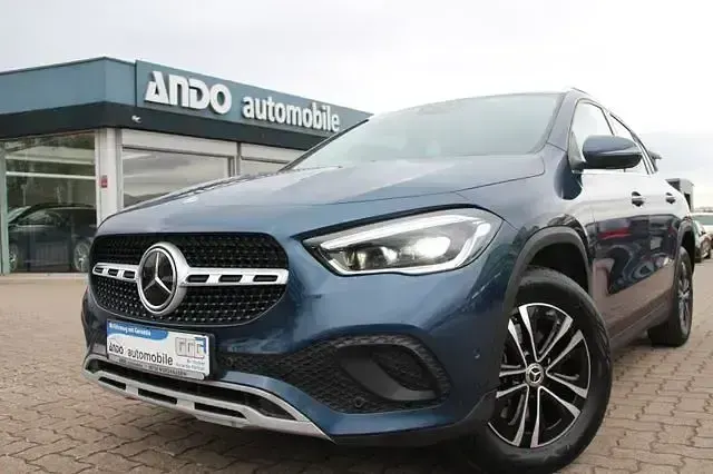 Gebraucht Mercedes GLA250 Style 218 PS (160 kW) 2023 Blau SUV