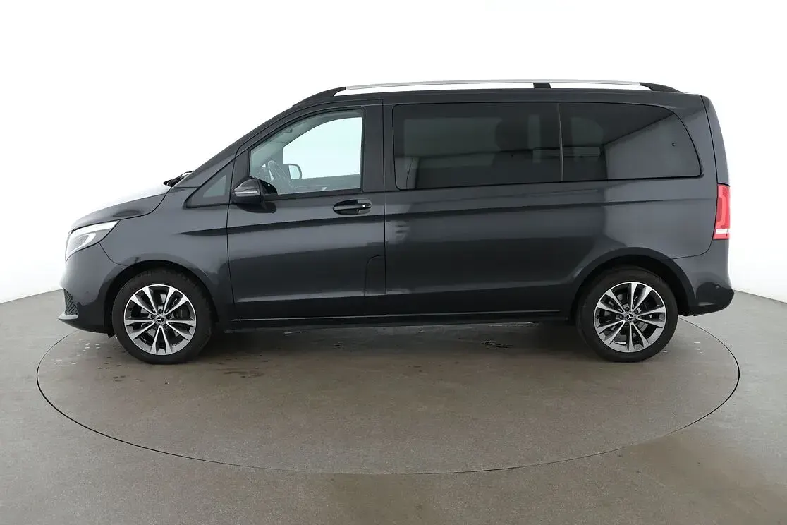 Gebraucht Mercedes V220 Edition 163 PS (119 kW) 2020 Grau Van / Kleinbus