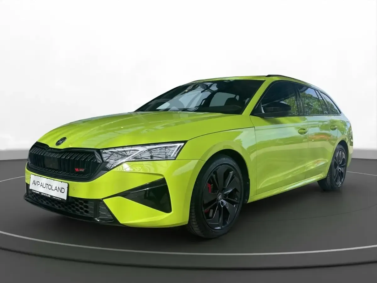 Gebraucht Skoda Octavia RS 265 PS (194 kW) 2025 Mamba grün Kombi