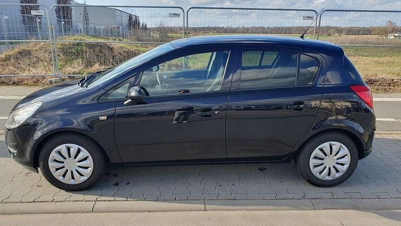 Gebraucht Opel Corsa Edition 87 PS (63 kW) 2010 Schwarz Kleinwagen